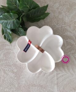 اردوخوری چینی سفید مدل 4 خانه قلبی دسته چوبی